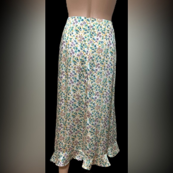 ZARA Women’s L XL Satin Floral Midi Skirt Button Slit Ruffle Hem Vintage Style - Picture 4 of 7